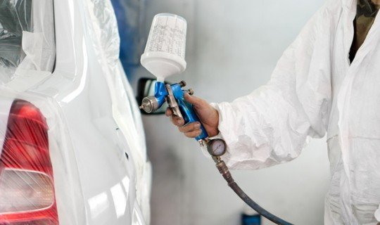 Professional automotive spray painting